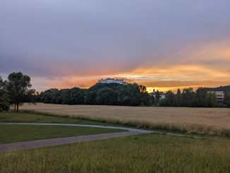 Bild der Festung Hohensalzburg in der Abendsonne